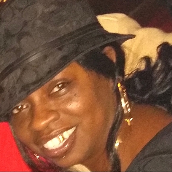 Meet your Posher, Theresa - Picture 6 of 11